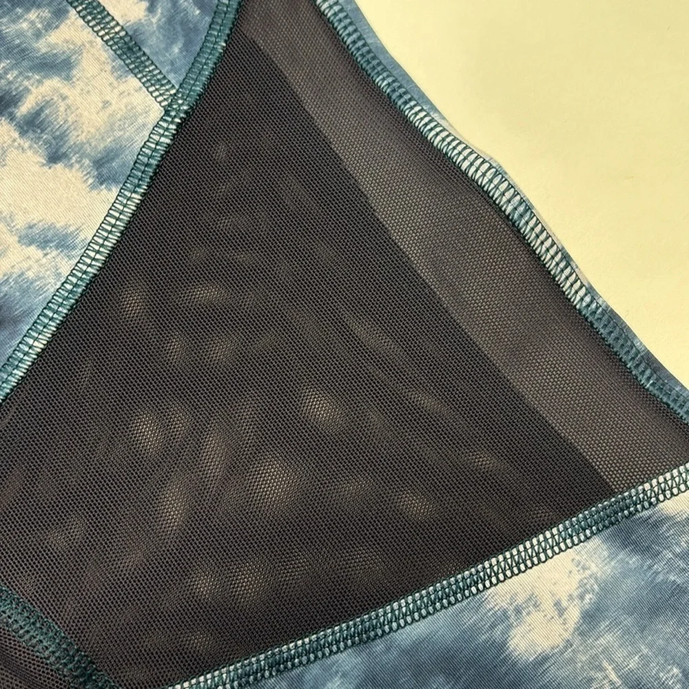 Lululemon Mesh With Me Crop Sea Side Silver Fox Alberta Lake Naval Blue Capris